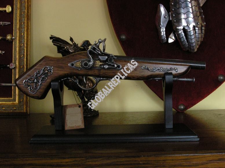 ITALIAN GUN decorated flintlock  (W175)