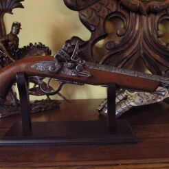FORMER ITALIAN GUN flintlock in the XVIII century   (1031/G)