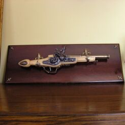ORIGINAL GUN IN WOODEN DASHBOARD flintlock (K1095-51M)