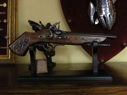 ITALIAN GUN decorated flintlock  (W175)