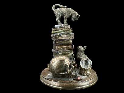 Figurka, statuetka, rzeźba Kot na książkach VERONESE WU78012A4