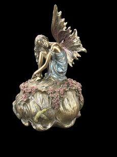 figurka rzeźba Szkatułka na biżuterię z wróżką WU72930A4