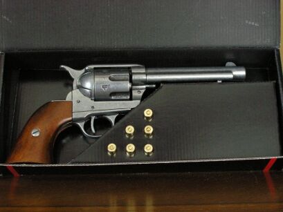 REPLICA COLT REVOLVER PEACEMAKER In OZDOBYM Poodles - FREE SHELLS (1-1106-G)