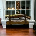 HISTORYCZNY GARŁACZ Z ZAMKIEM SKAŁKOWYM AG315.01 ze stojakiem - 11