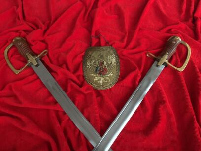 HISTORICAL POLISH sabers AND gorget READY SET