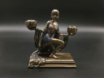CANDLESTICK WITH  Kneeling LADY VERONESE  (WU74959A4)
