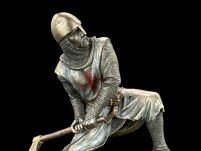 Klęczący Rycerz Chrystusa TEMPLARIUSZ z toporem VERONESE WU77520A4 - 3