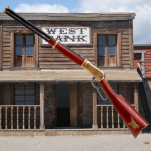 STRZELBA WINCHESTER Z GŁOWĄ BIZONA (K1063L) - 6