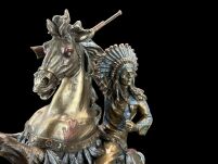 INDIANIN ZE STRZELBĄ  NA KONIU VERONESE  (WU75819A4) - 11