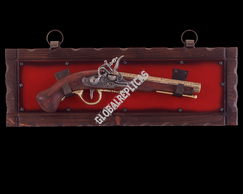 GUN ON WOODEN DASHBOARD flintlock in 1781. (K1094-1053LF)