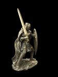 Figurka rzeźba Krzyżowiec - Rycerz Zakonu Templariuszy z mieczem Veronese WU78372A4 - 3